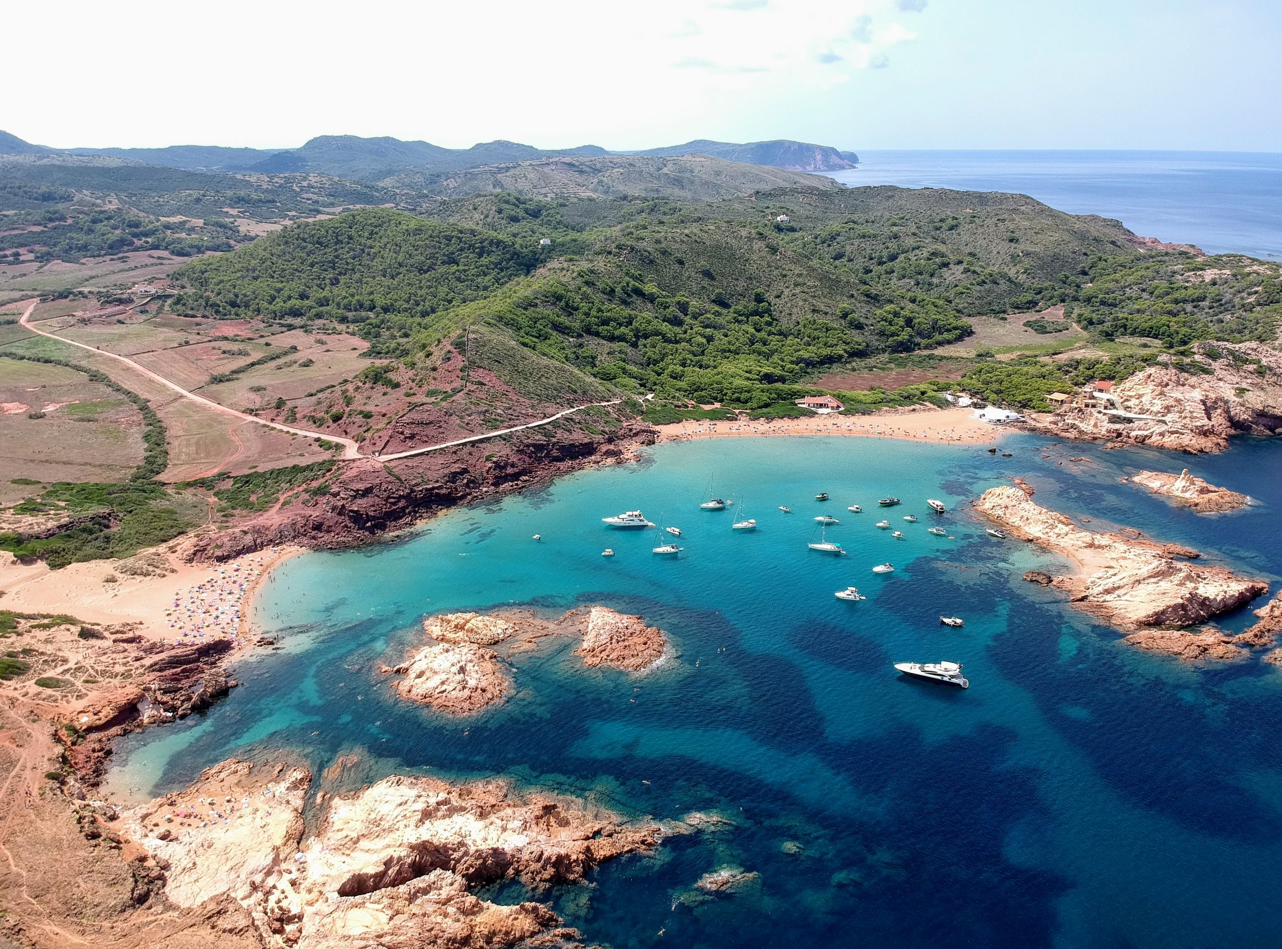 cala-pregonda-menorca-diferente