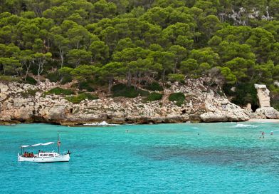 Llaut en Cala Trebaluger