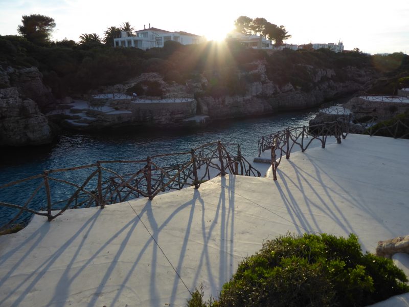 Atardecer en Cala en Brut