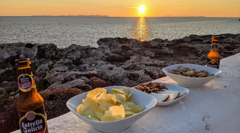 Vistes Voramar - Aperitivo con Puesta de Sol frente al Mar con vistas a Mallorca